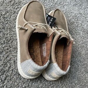 NWT Hey Dude Shoes 
Size 9 Men’s, 11 Women’s
